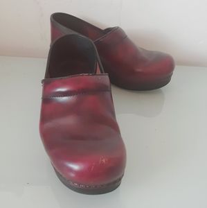 dansko burgundy size 39 preowned